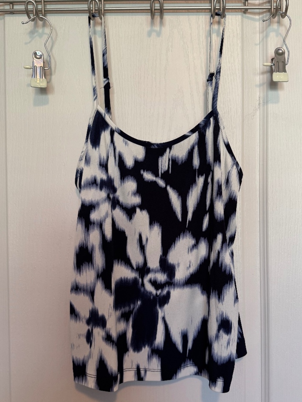 Vince Camuto Blue & White Ikat Floral Cami Tank Top – XS